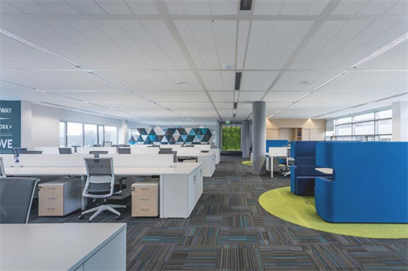 上档次的商务中心办公室装修